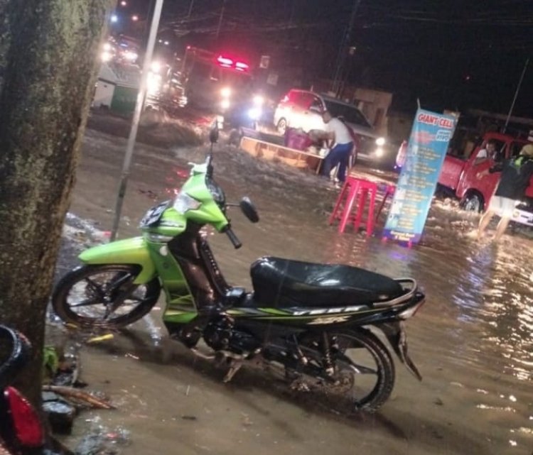 Banjir Bandang Terjang Kalibaru Banyuwangi