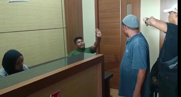 Sekelompok Massa Ancam Bakar Kantor Redaksi Teropong News