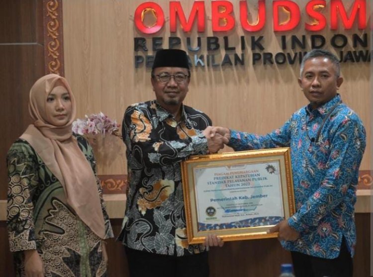 Ombudsman Ganjar Pemkab Jember Penghargaan Pelayanan Publik
