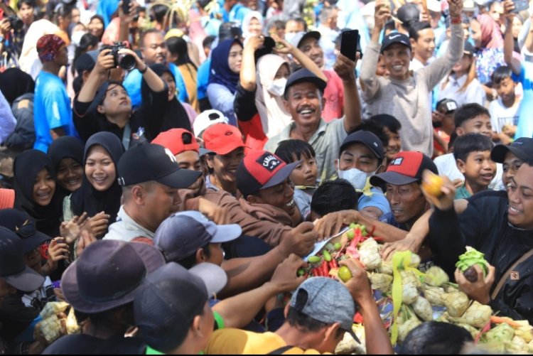 Ribuan Warga Jember Meriahkan Festival Pegon 2023, Bupati Hendy Turut Andil