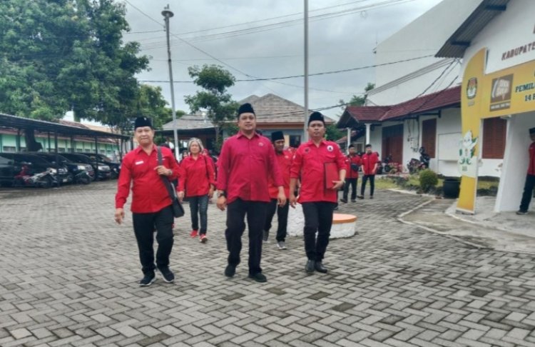 PDI Perjuangan Situbondo Resmi Ajukan 45 Bacaleg ke KPU