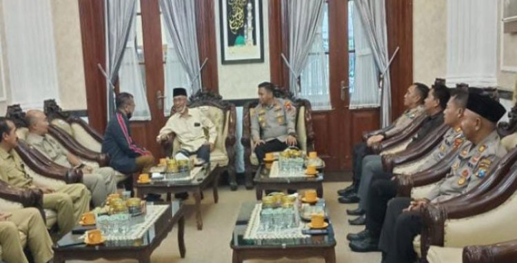 Sambutan Hangat Bupati Bondowoso kepada Kapolres Baru