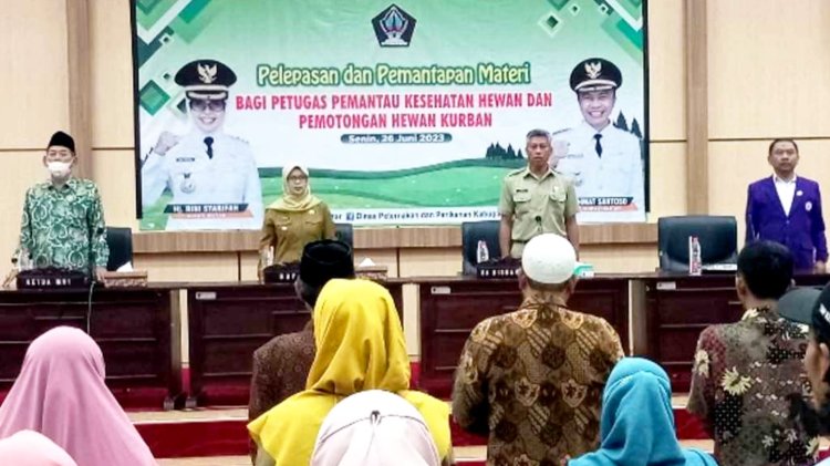 Pastikan Kurban Sehat, Bupati Blitar Lepas Petugas Kesehatan Hewan