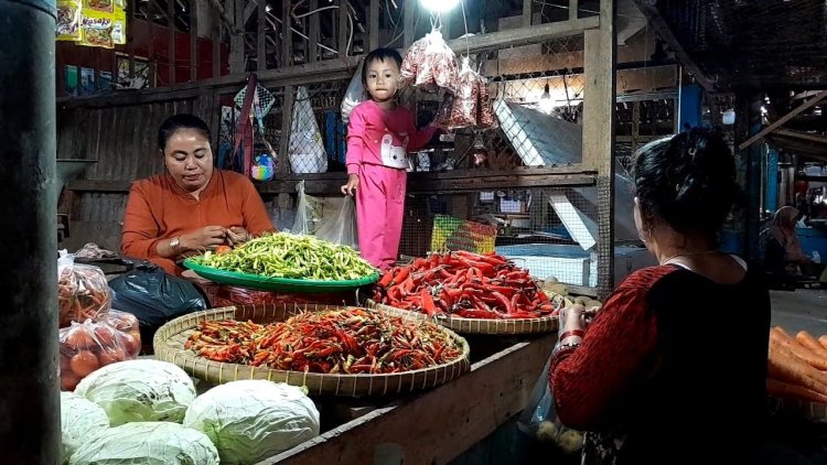 Daging Ayam Turun Harga, Cabai Rawit Merangkak Naik