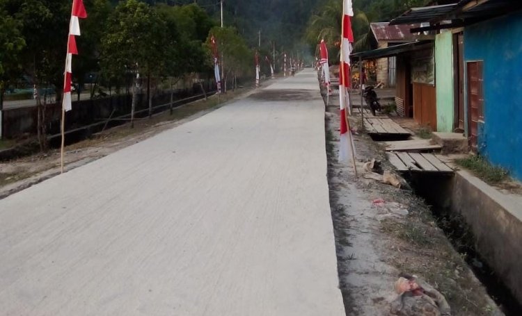 Proyek Jalan di Lorong PLN Waisai Diduga Kurang Volume