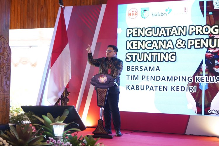 Terima Kunjungan Kepala BKKBN RI, Mas Dhito Masukkan Penanganan Stunting Pada Indikator Kerja Camat