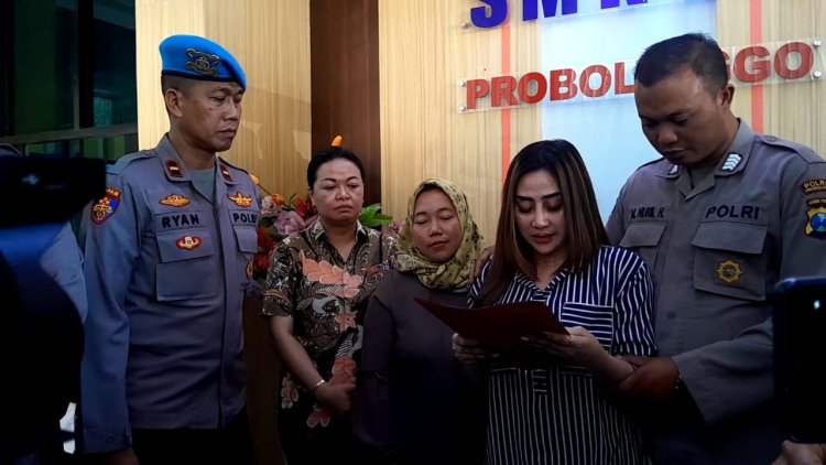 Istri di Medsos Berulah, Suami yang Polisi Kena Getah