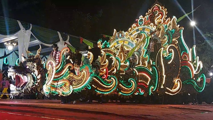 Kali Pertama Pawai Budaya di Probolinggo Digelar Malam Hari