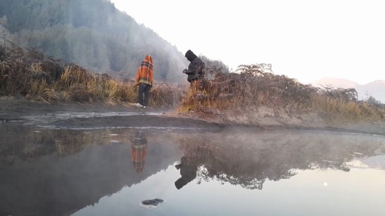 Dampak Kebakaran Hutan di Kawasan TNBTS, Warga Lereng Gunung Kesulitan Air Bersih