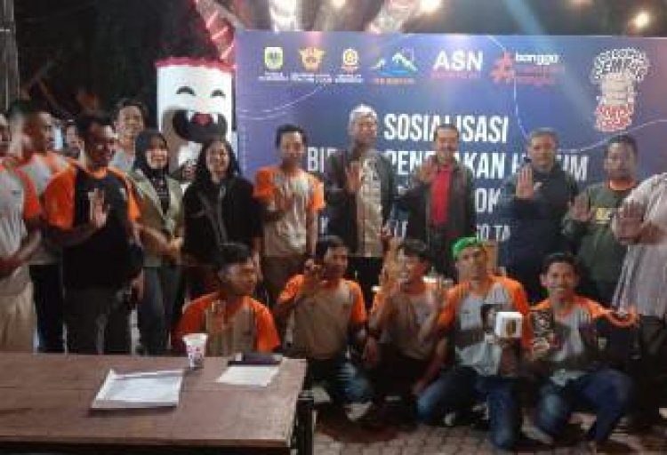 Satpol PP Bondowoso dan Bea Cukai Suguhkan Hiburan Sosialisasikan Perlawanan Terhadap  Ilegal