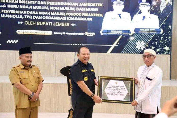 Pembagian Bantuan Guru Ngaji oleh Pemkab Jember Dapat Apresiasi Pemerhati Pendidikan