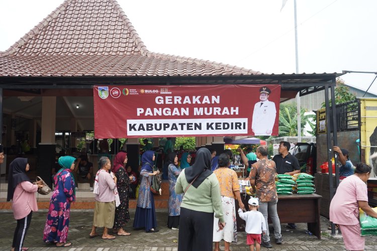 Tekan Laju Inflasi Jelang Idul Fitri, Pemkab Kediri Gencar Adakan Operasi Pasar Murah Secara Merata