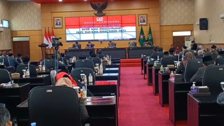 Fraksi DPRD Kota Blitar Sampaikan Pendapat Akhir LKPJ Wali Kota 2023