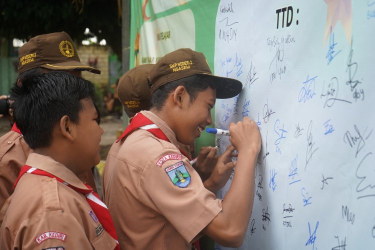 Ratusan Ribu Pelajar di Kabupaten Kediri Serentak Ikrar Cegah Kekerasan di Sekolah