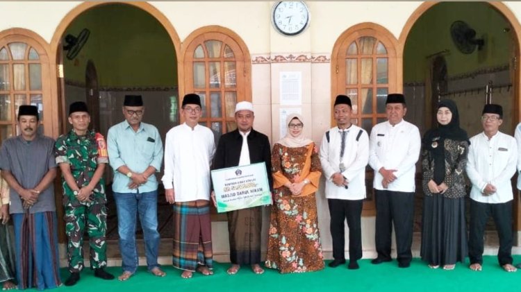 Safari Ramadan 1445 H, Bupati Blitar Santuni Kaum Dhuafa