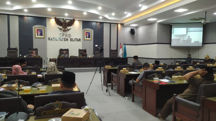 LKPJ Bupati Blitar, F-Golkar dan Demokrat Minta Tekan Pengangguran dan Dongkrak PAD