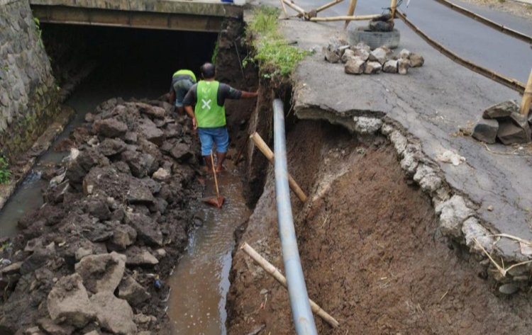 Jalan Ambles Di Desa Kepuharjo, Begini Reaksi Dinas PUBM Kabupaten Malang