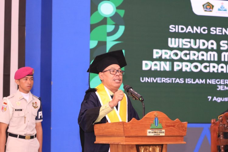 Rektor UIN KHAS Jember Beri Pesan Ke Ratusan Wisudawan