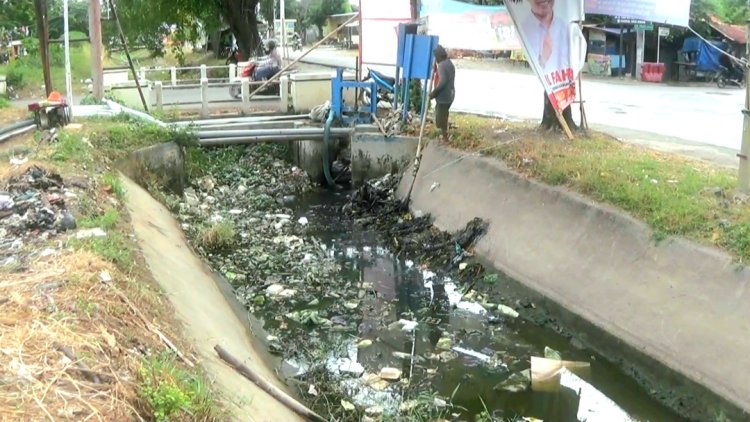 Tak Ada Air Bersih, Air Comberan Terpaksa Digunakan di Brebes