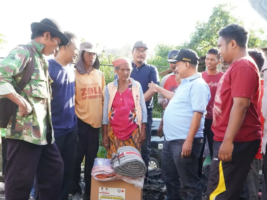 Selain Sosialisasi Bahaya Rokok Ilegal, Bupati Situbondo Juga Perhatikan Korban Kebakaran