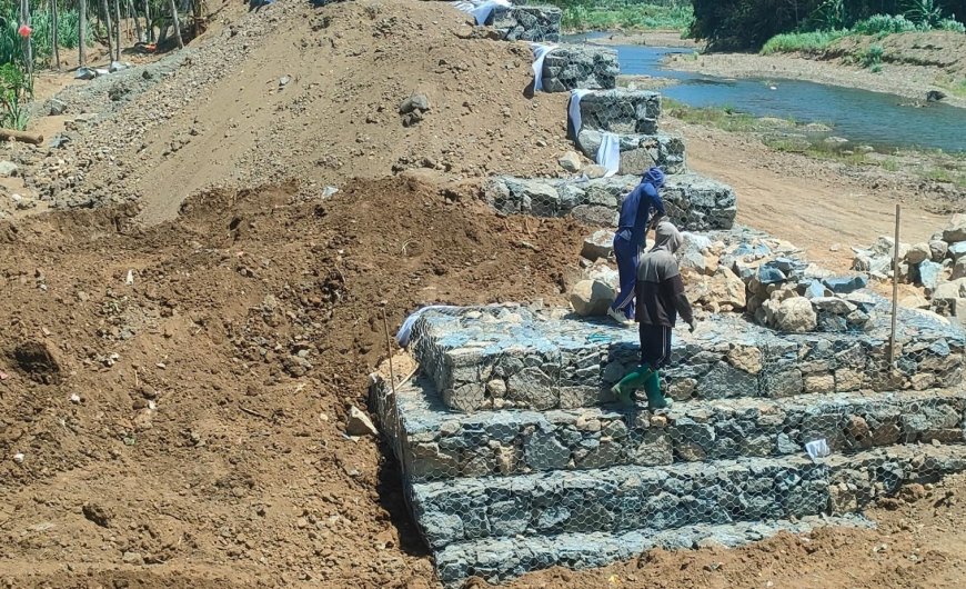 Proyek Banjir Kali Tawing Diduga Tak Sesuai Spesifikasi