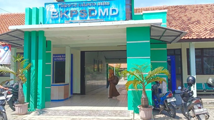 Tiga Kepala SMPN di Brebes Dicopot karena Mark-up Soal Ujian